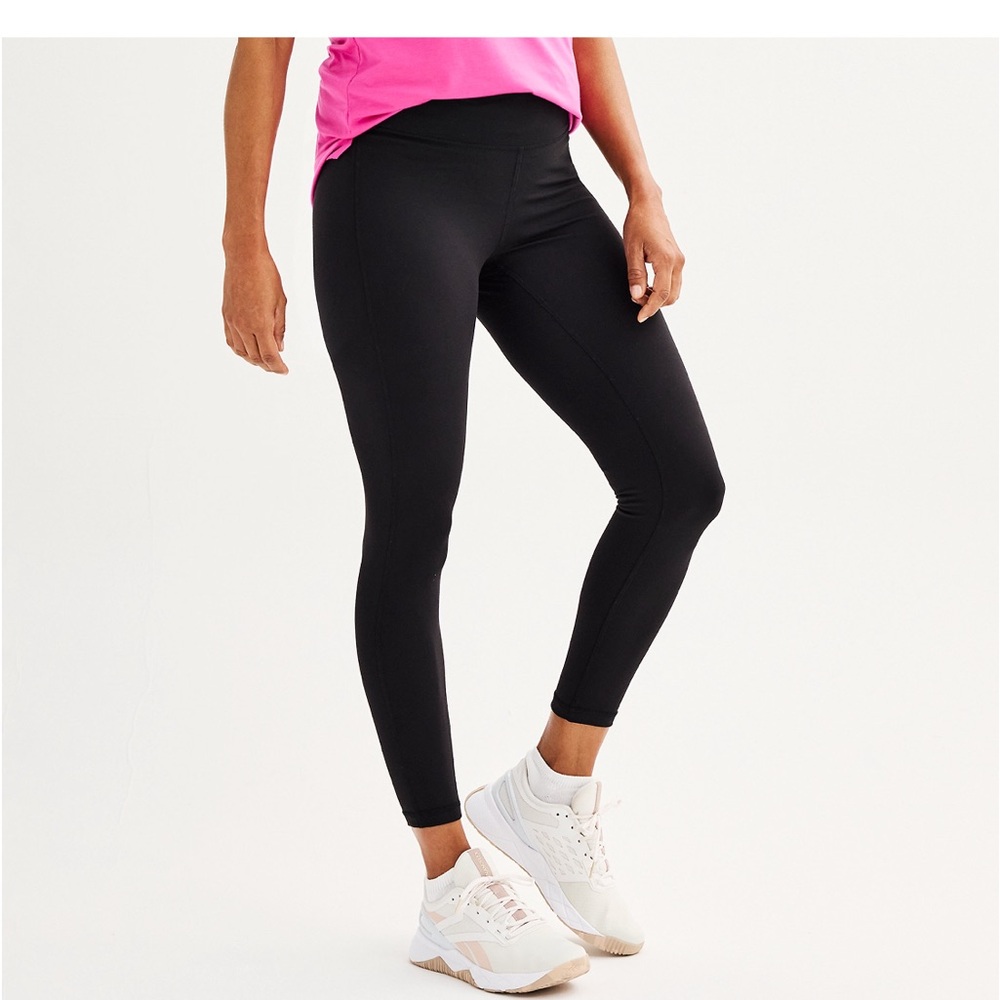 Bundle of Tek gear leggings with pockets & cute Hoodie to match! Set of two!